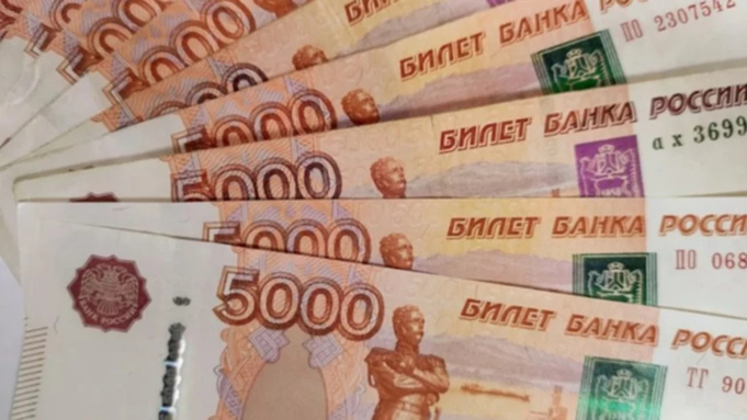 Барнаульцам назвали работу, где будут платить 200 тысяч рублей в месяц