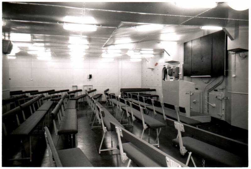 Учебный корабль «Дойчланд» Учебный корабль «Дойчланд» вмф