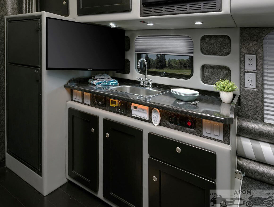 Тягачи дальнобойщиков невероятной комфортности Тягачи дальнобойщиков невероятной комфортности грузовик