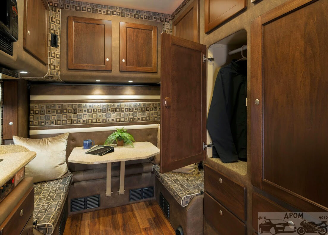 Тягачи дальнобойщиков невероятной комфортности Тягачи дальнобойщиков невероятной комфортности грузовик