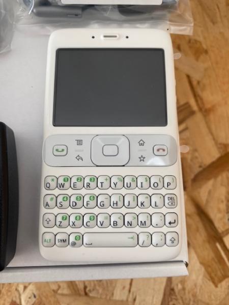 Google Sooner или HTC Exca 300. Каким был первый Android-смартфон автоматика,гаджеты,история,мобильные телефоны,приборы,смартфоны,телефоны,техника,технологии,электроника