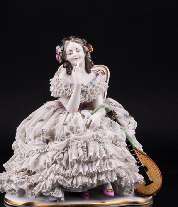 Дрезденские «кружевницы»: В чём секрет фарфоровых статуэток, которые словно одеты в изящные наряды﻿ 