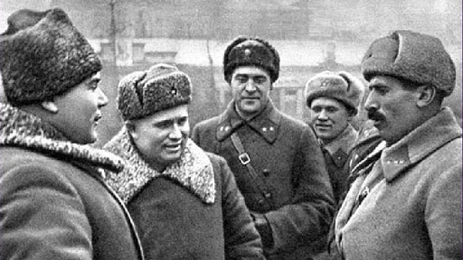 Бойцы Гукаса Мадояна в окружении отбили 43 атаки гитлеровцев за 6 дней Великая Отечественная война,герой СССР,история,личности,Мужское,СССР