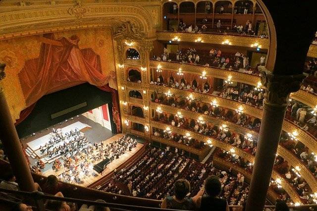 Пласидо Доминго продирижирует оркестром Мариинского театра