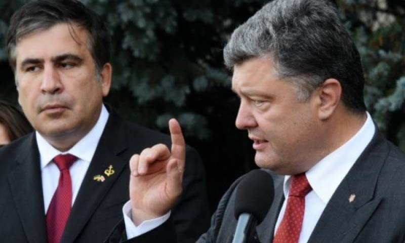 Чемодан, вокзал, Грузия. Порошенко отправляет Саакашвили домой.