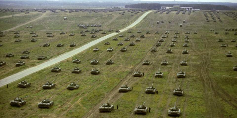 СЕКРЕТНОСТЬ И ПАНИКЁРСТВО: КАК США ОТ ИСПУГА ОБОГНАЛИ СССР Авиация