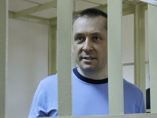 Адвокаты попросили оправдать полковника-миллиардера Захарченко: незаслуженно привязали к миллиардам