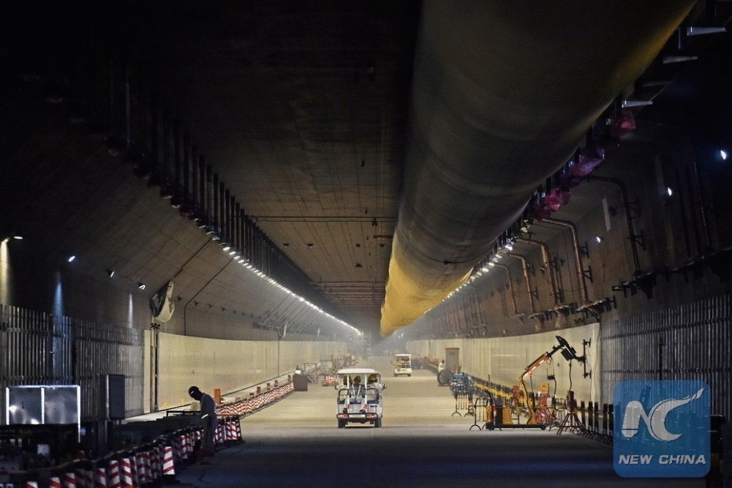 В Китае открыли самый длинный морской мост в мире. Он красив и шикарен, но его уже раскритиковали В Китае открыли самый длинный морской мост в мире. Он красив и шикарен, но его уже раскритиковали