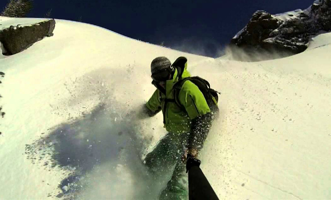 Сноубордист против лавины: попал с камерой в снежный водоворот и выбрался Культура