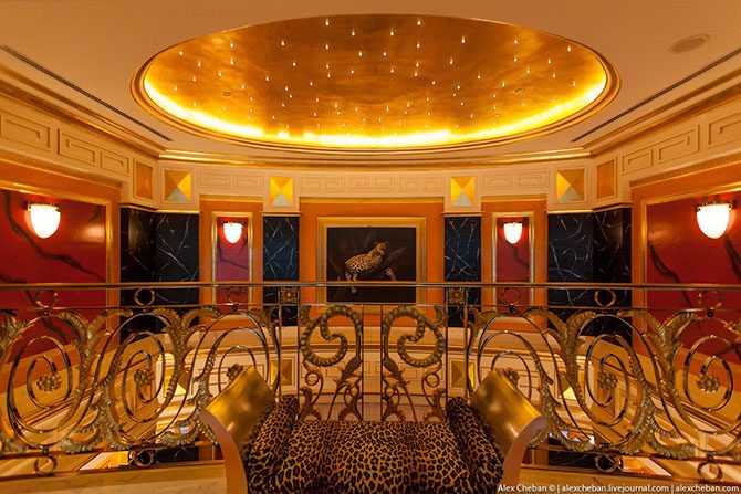 Богато и очень дорого: как выглядит номер в 7-звёздочном отеле Дубая отеле, самом, номера, Дубая, почти, этаже, верхнем, миром, здесь, баланс, номере, который, гостей, шейхов, номер, правит, отеля, самый, много, Главное
