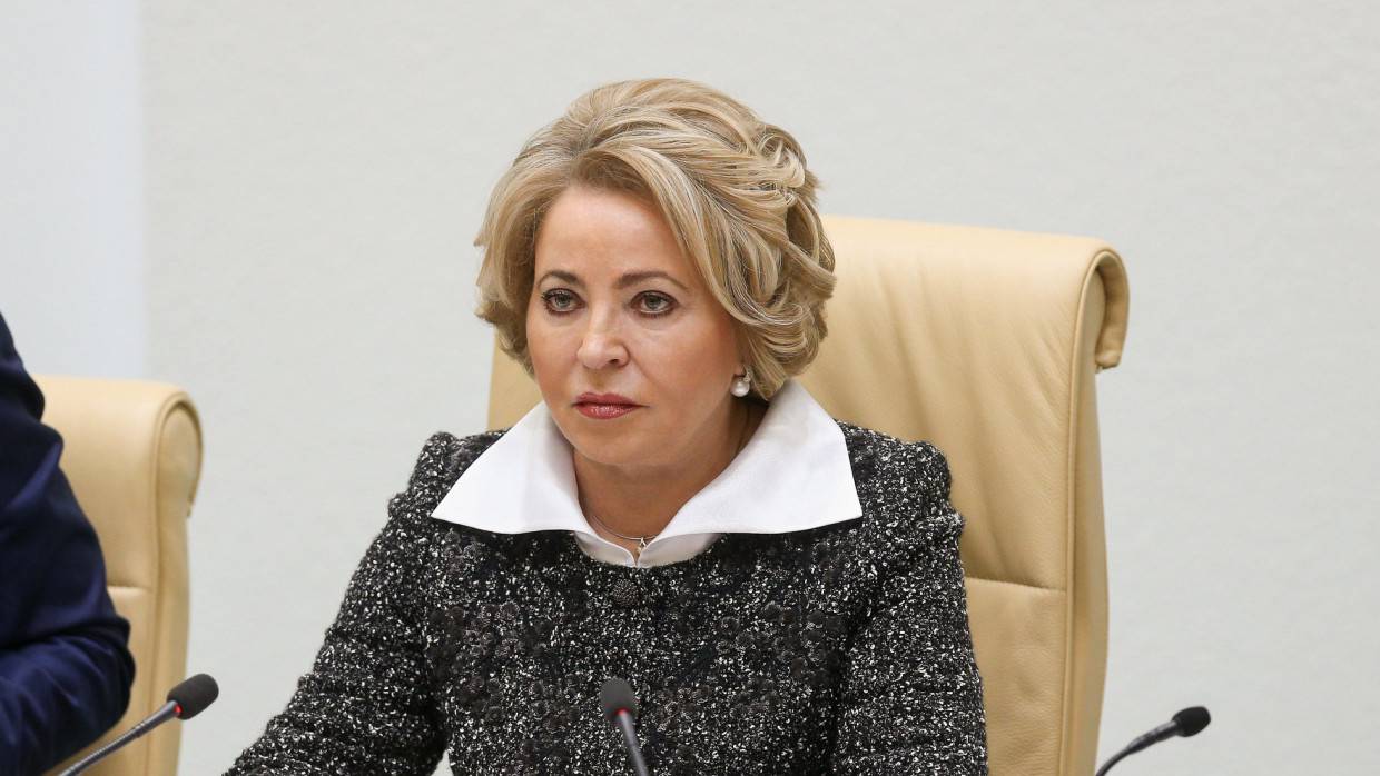 Матвиенко призвала петербуржцев беречь священную память о защитниках Ленинграда