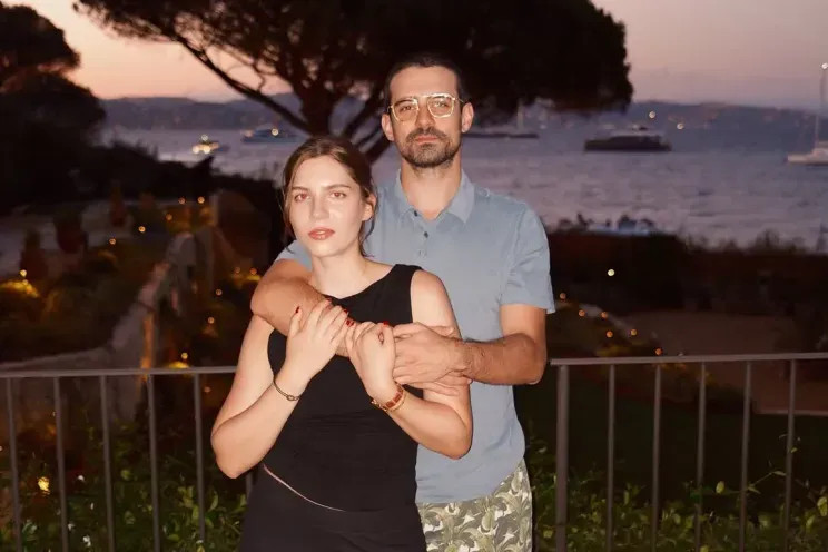 Внучка Бориса Ельцина показала новое фото с бойфрендом Глебом Березовским и родителями Юмашева, Мария, Березовским, Ельцина, Глебом, Бориса, Валентина, Татьяны, Березовский, также, ближайший, входил, который, Березовского, регулярно, бизнесмена, делится, романтичными, покойного, встречается