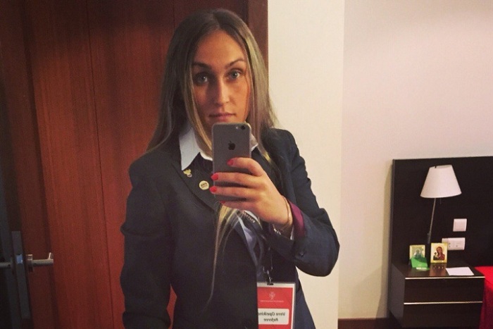 Самые красивые женщины-судьи из мира футбола (13 фото)