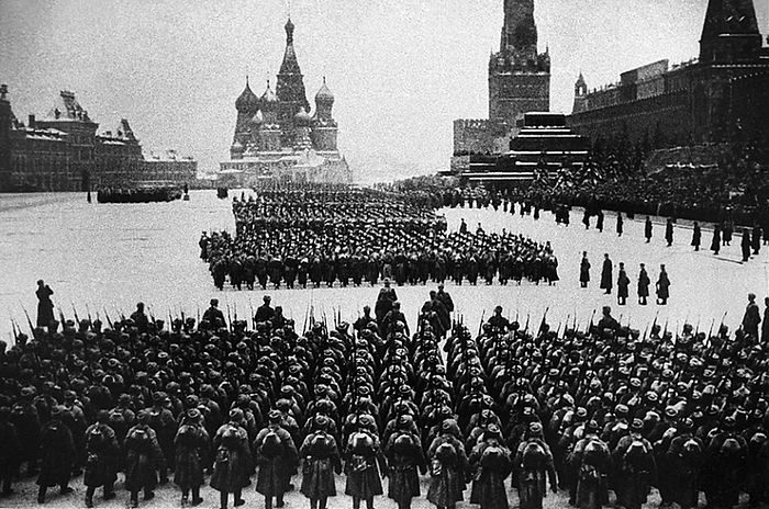 Парад 7 ноября 1941 год