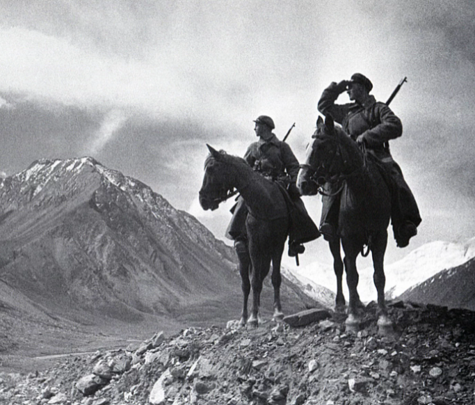 Советские пограничники не только ловили нарушителей границы, но и "снежного человека"