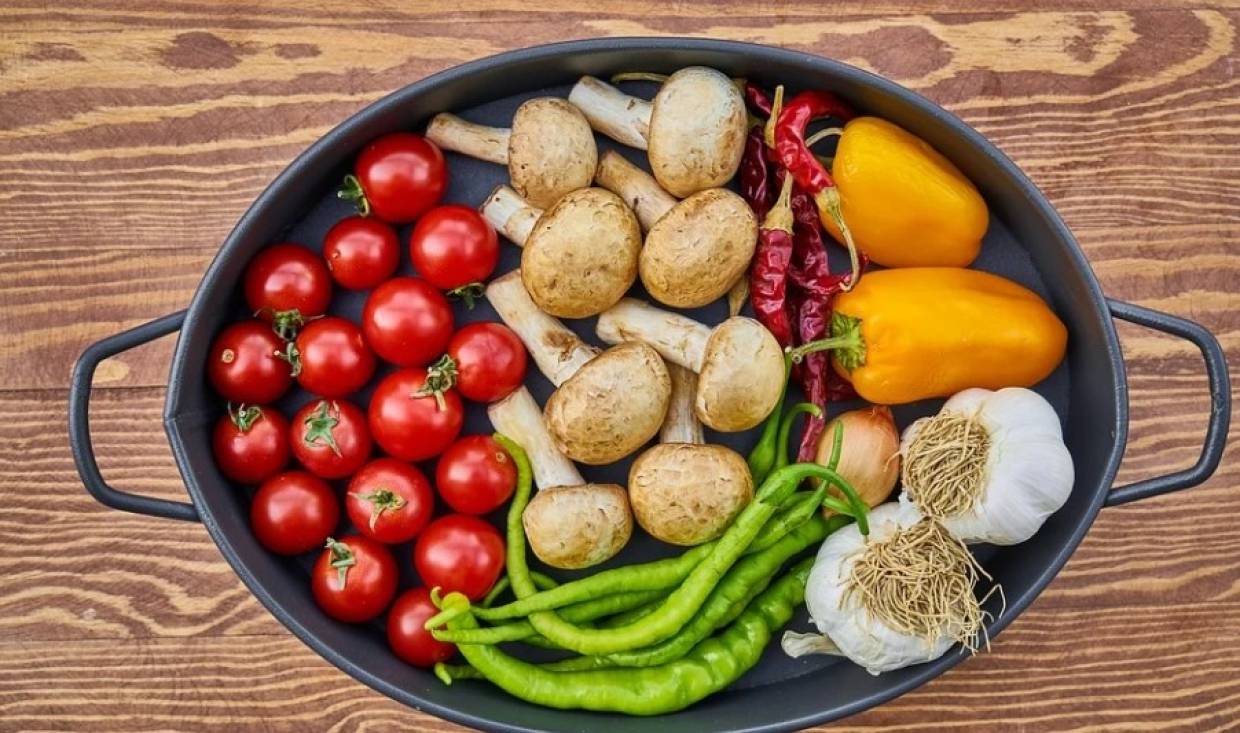 Эпидемиолог Онищенко: Сбалансированный режим питания поможет в борьбе с «Омикроном» Эпидемиолог Онищенко: Сбалансированный режим питания поможет в борьбе с «Омикроном» Общество