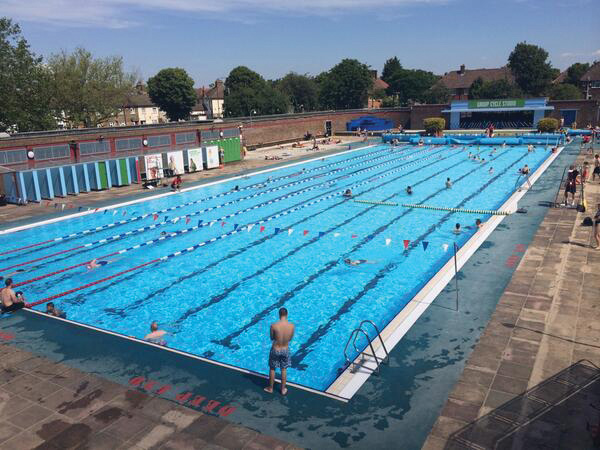 BquhTHaIEAA0H4R  Открытые бассейны Лондона BquhTHaIEAA0H4R