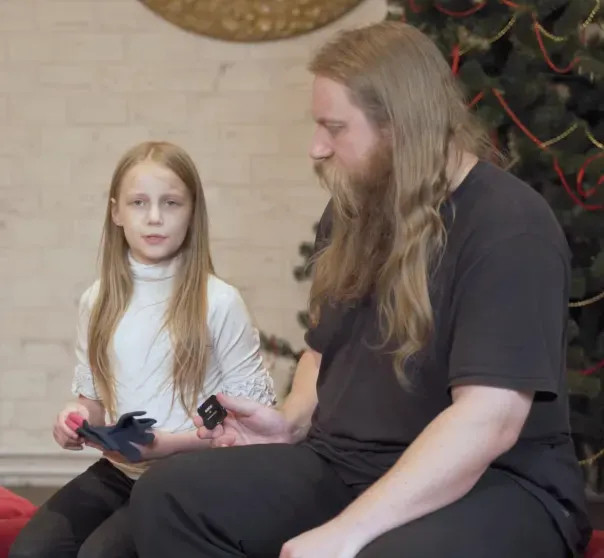 13-летняя Алиса Теплякова, поступившая в МГУ в 9 лет, стала психологом и берёт 50 тысяч рублей за приём Алиса, Теплякова, Евгений, может, стала, Тепляков, получила, диплом, возраста, университет, перевелась, после, дочери, Евгения, Тогда, предметам, Хеймдалль, четыре, хорошо, студенткой