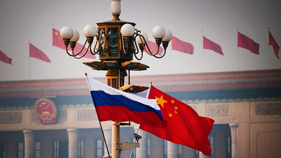 Bloomberg предупредил Запад об угрозе союза России и Китая