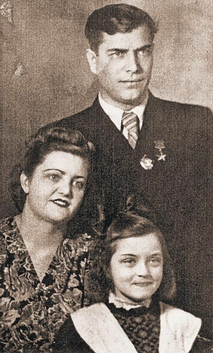 Жанне Болотовой уже 79 лет, звезда 60-х отвергла богемного художника и полюбила идейного режисера Жанне Болотовой уже 79 лет, звезда 60-х отвергла богемного художника и полюбила идейного режисера