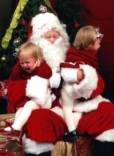 Ты нам не нравишься! дед мороз, напугали детишек, новый год, подарки, праздник, рождество, санта клаус, страшный дед