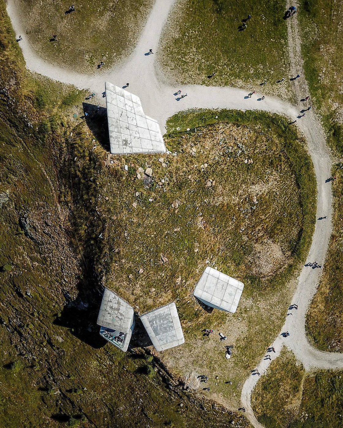 Потрясающие кадры, снятые при помощи дронов Потрясающие кадры, снятые при помощи дронов жизнь