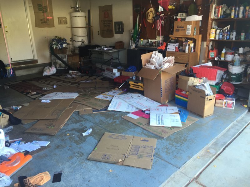 Мотоциклист превратил неприметный гараж в крутое «мужское логово» авто и мото,автоновости,гараж,история