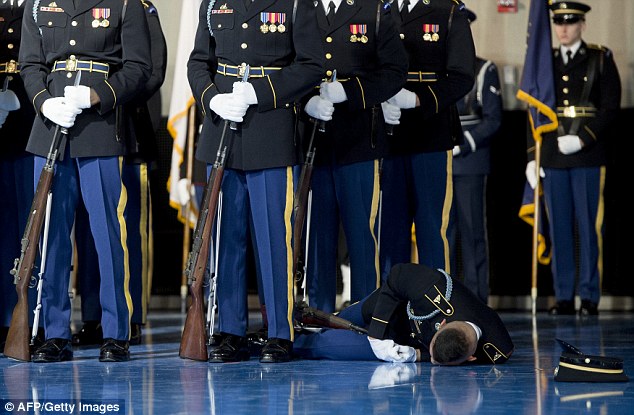 Солдат в обмороке: прощальная речь Обамы