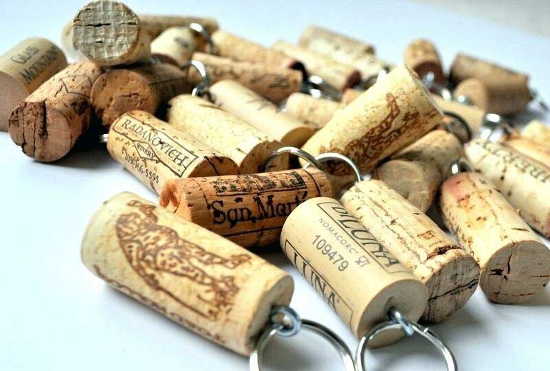 Не выбрасывайте пробки от вина пробки, можно, пробок, только, изделия, необходимо, ключей, будет, кружочки, целиком, украшений, которая, легко, винных, размера, практически, фантазии, винные, уникальные, изготовить