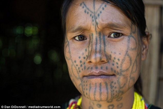 UrodRu20180109last-tattoo-women-from-mianma-1