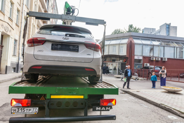 Почему новые автомобили опасно парковать в центре Москвы? Почему новые автомобили опасно парковать в центре Москвы? автои и мото,автоновости,Москва,парковки