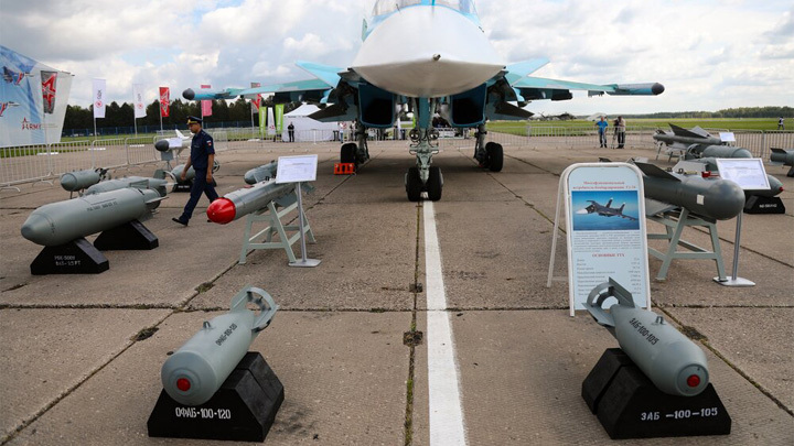 ПОСЛЕДНЕЕ СЛОВО СКАЖУТ СУПЕРБОМБЫ: ЛОНДОН ПРОГНОЗИРУЕТ КОНЕЦ СВО ЧЕРЕЗ ТРИ НЕДЕЛИ