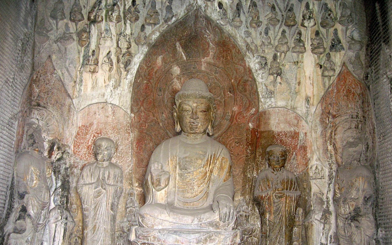 Гроты Лунмэнь – уникальные пещерные храмы в Китае Гроты Лунмэнь – уникальные пещерные храмы в Китае авиатур