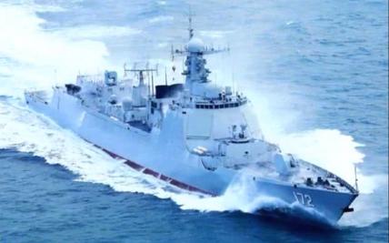 Военный корабль КНР пошел на таран эсминца США у Тайваня, как русские в Крыму геополитика,респ,Крым [1434425]