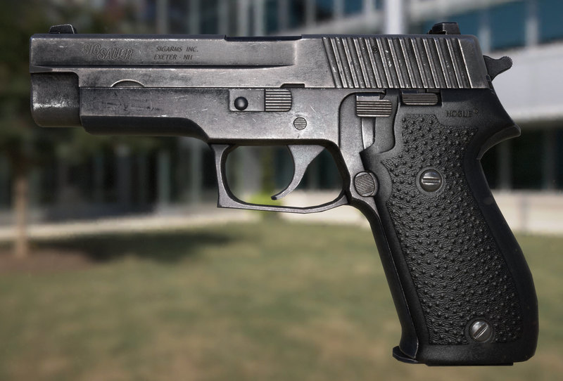 220 p. Sig p220. Sig p220 пистолет. Sig Sauer p220 Sport. Зиг Зауэр п 220.