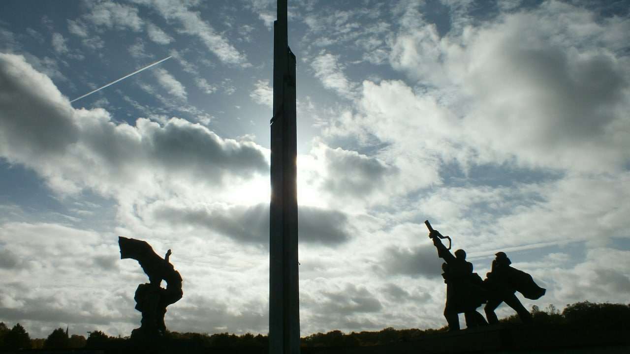 «Война с историей выгодна Западу»: почему нужно остановить Латвию, которая погрязла в русофобии