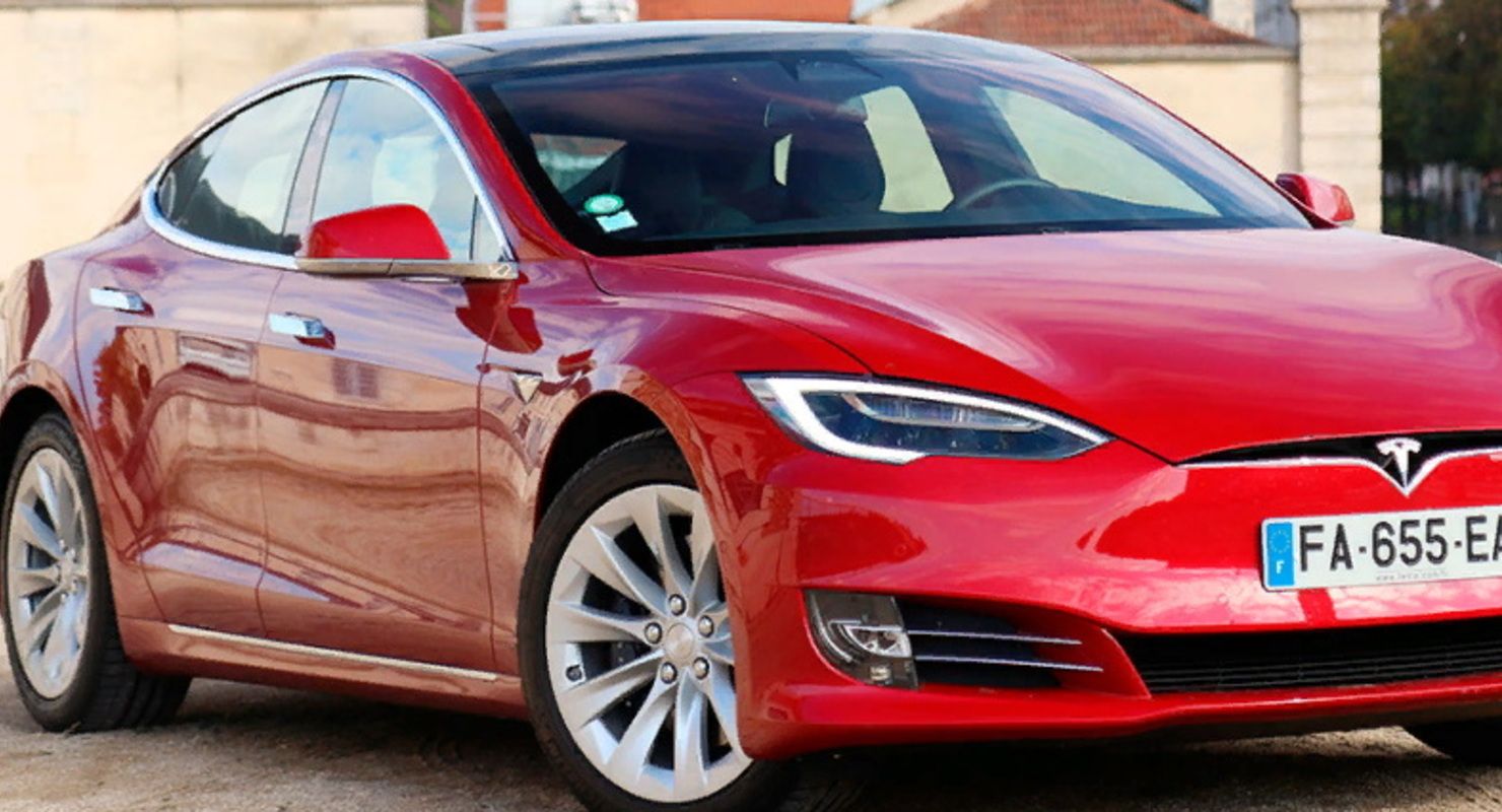 Tesla решила отозвать 135 тыс. электрокаров Автомобили