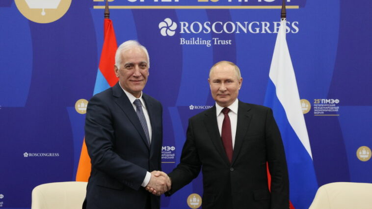 Президенты России и Армении обсудили развитие отношений двух стран