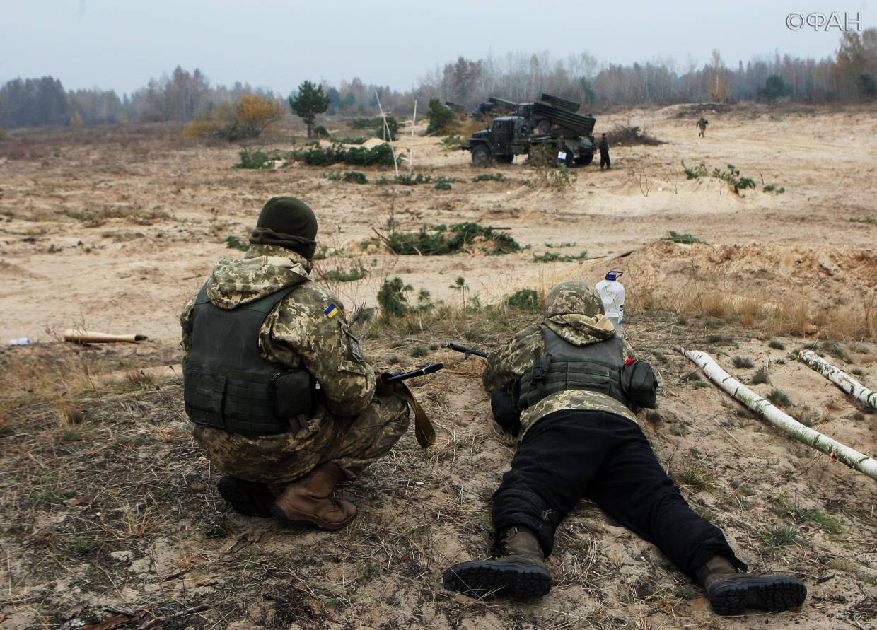 Донбасс сегодня: «Урал» с военными ВСУ подорвался на мине, солдаты Киева погибли в ЛНР