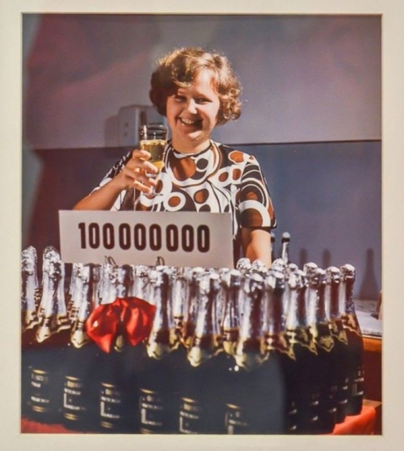 Стомиллионная бутылка шампанского, СССР, 1958 год. СССР, авто, девушки, история, факты, юмор