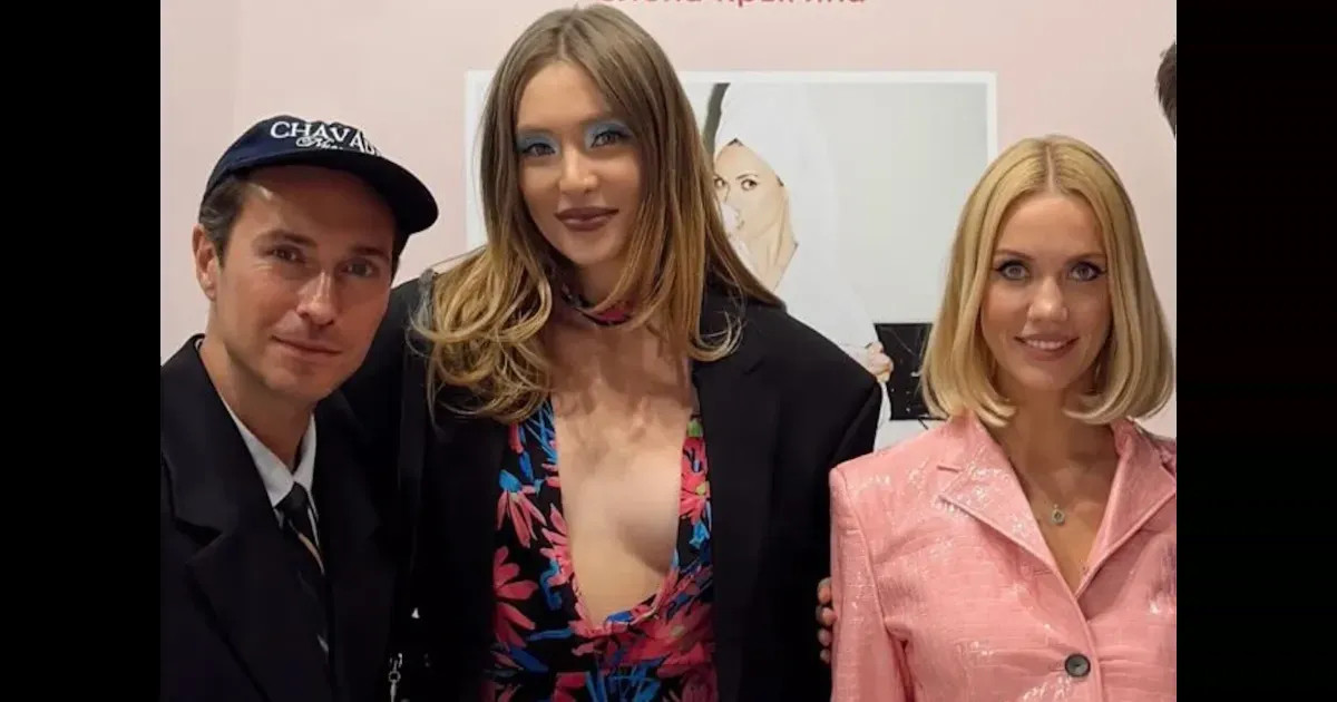 Виктория Дайнеко, Мария Миногарова, Елизавета Базыкина и жена владельца ИД "Эксмо" Инесса Шевчук посетили презентацию книги Елены Крыгиной