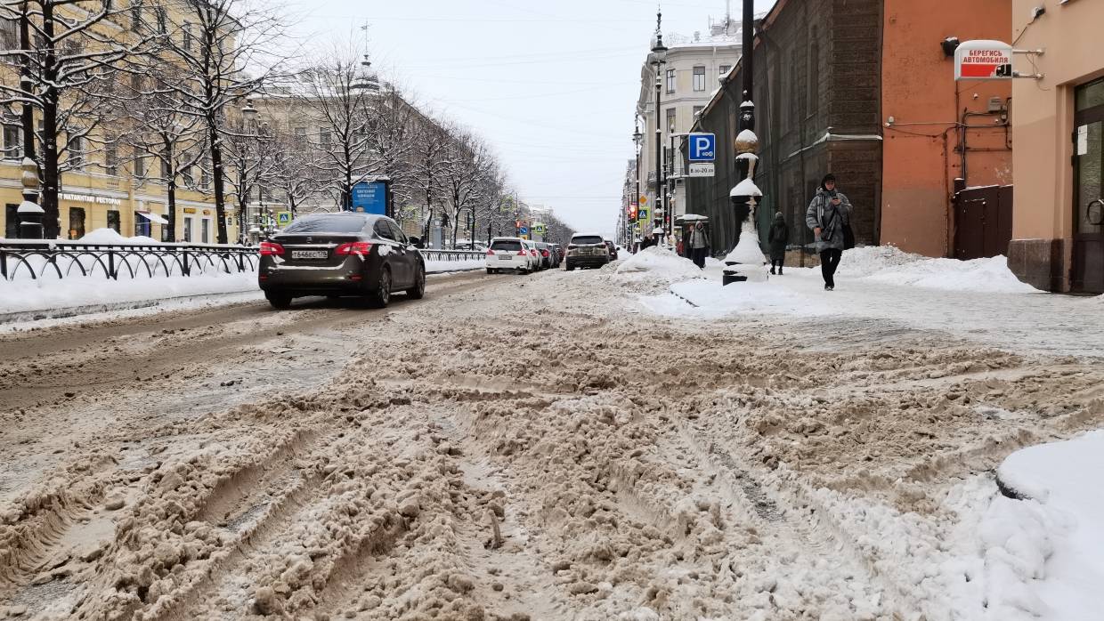 Превращение в провинцию: как снежная зима «убивает» привлекательный Петербург