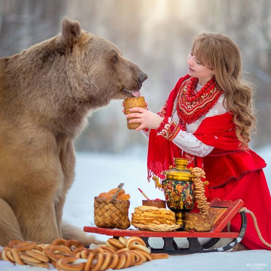 Медведь Степан и сказочные образы 