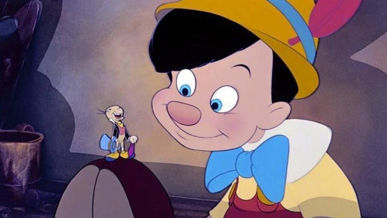 Рон Перлман рассказал, что в фильме «Пиноккио» действия происходят в фашистской Италии Шоу-бизнес