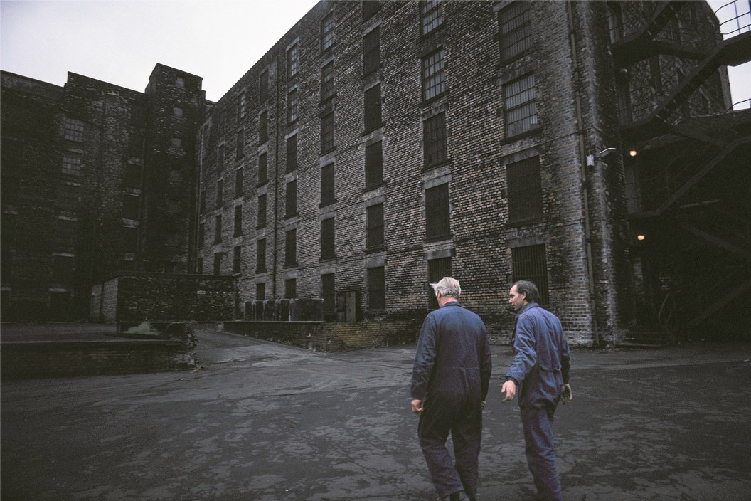 Европа 1980. Трущобы Глазго восьмидесятых. Raymond Depardon Glasgow. Глазго окраины. Глазго 80 годов.