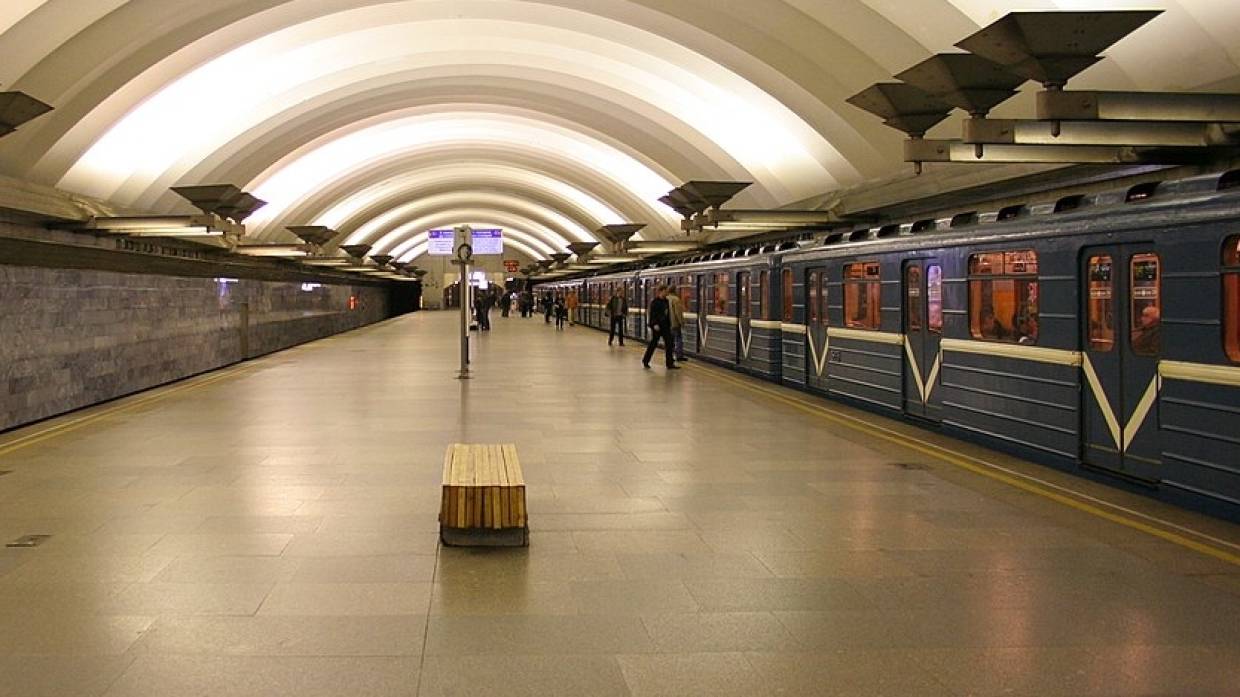 Политолог Аркатов считает, что власти Петербурга плохо контролируют ситуацию в городе Общество