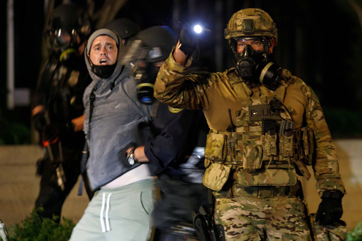 Протесты в Портленде 23-24 июля Протесты в Портленде 23-24 июля