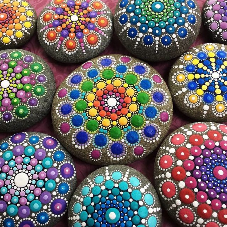 piedras-mandala-pintadas-a-mano-7