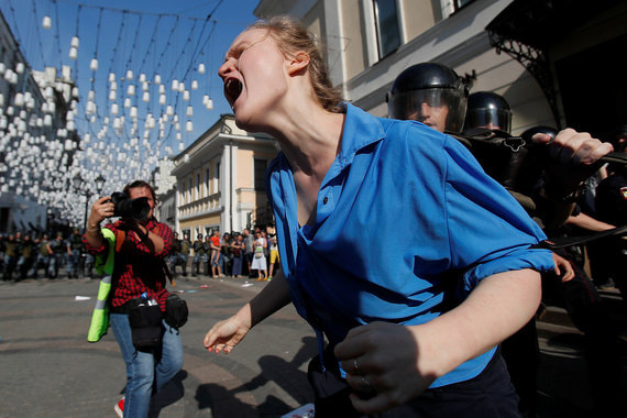 Евросоюз назвал неадекватным применение силы к протестующим в Москве Евросоюз назвал неадекватным применение силы к протестующим в Москве общество,политика,россияне