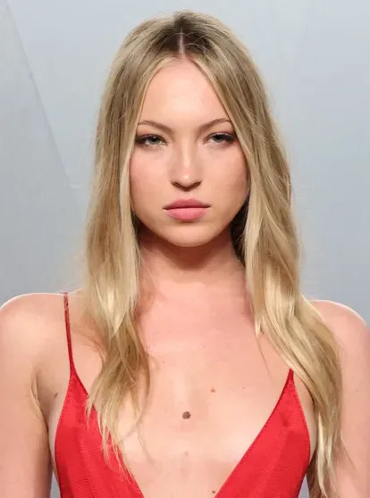 Голливудский блеск: как звёзды отпраздновали "Оскар" на вечеринке Vanity Fair